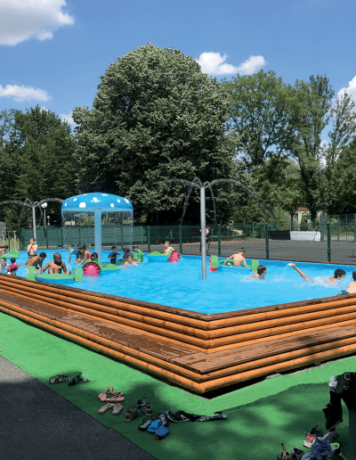 Piscine pédalos